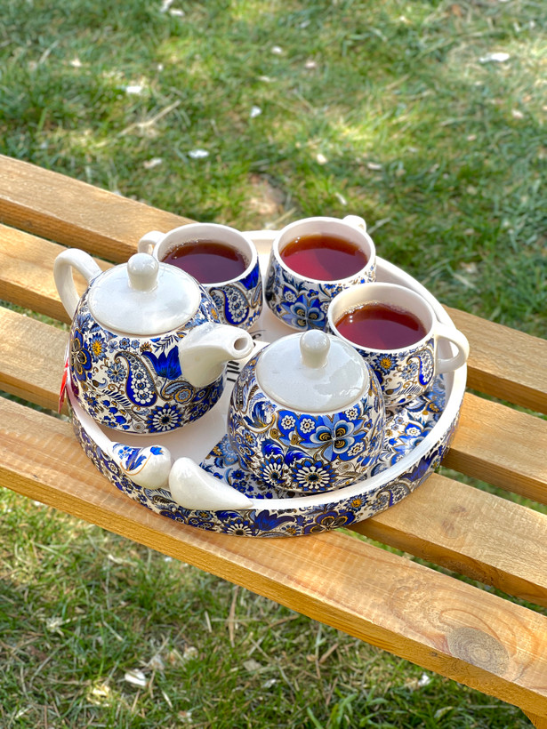 ست قهوه خوری (قوری،قندان،فنجان،سینی) طرح تایپوگرافی
