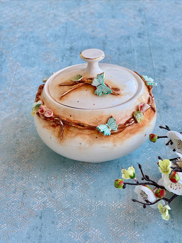 شکلاتخوری چینی دستساز طرح پروانه