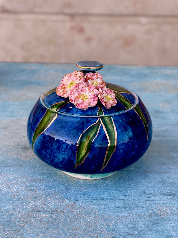 شکلاتخوری چینی دستساز طرح گل شقایق